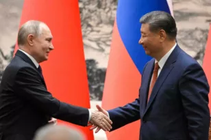 Βλαντιμίρ Πούτιν: Οι Κινέζοι τον θεωρούν «χαρισματικό ηγέτη» ΒΙΝΤΕΟ