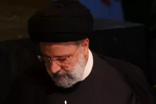 Ιράν – Νεκρός ο πρόεδρος Ραϊσί: Διεθνής ανησυχία, οι προκλήσεις και η επόμενη μέρα