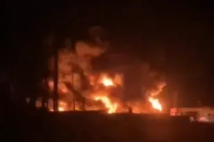 Ρωσία: Πυρκαγιά σε διυλιστήριο πετρελαίου από επίθεση ουκρανικού drone ΒΙΝΤΕΟ
