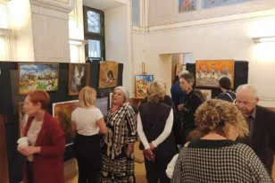 Αίγιο: Εγκαίνια για την έκθεση ζωγραφικής «Συνδυασμοί» στο Αρχοντικό Παναγιωτόπουλου