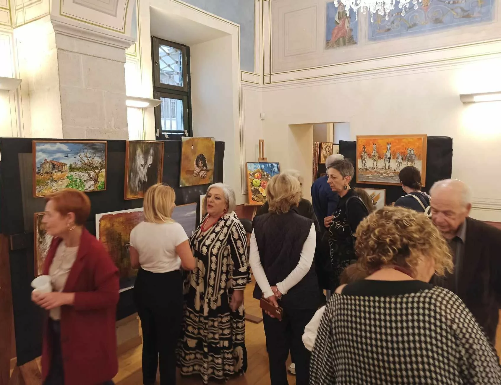 Opening of the portray exhibition “Combos” on the Panagiotopoulos Mansion
 – 2024-05-19 14:18:40