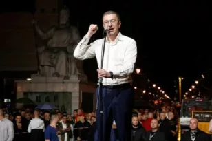 Βόρεια Μακεδονία: «Θα αποκαλώ τη χώρα μου όπως θέλω» λέει ο νέος Πρωθυπουργός