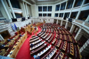 Βουλή: Κατατέθηκε τροπολογία για τη δημιουργία δωματίων προσωπικού ξενοδοχείων