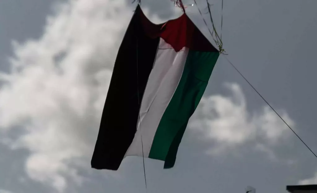 They hung a flag of Palestine in Herodion – the photographs are viral 
 – 2024-06-06 12:47:35