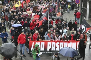 Χιλιάδες διαδηλωτές στις Βρυξέλλες κατά της άκρας δεξιάς