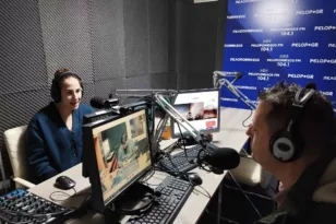 Η γουρική συνέντευξη της Δράκου στον Peloponnisos FM