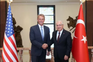 Πρέσβης στην Τουρκία: Λύστε το θέμα με τους ρωσικούς S-400 και μετά μιλάμε για τα F-35