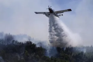 Φωτιά στην Αρίσβη Λέσβου ,επιχειρούν και δύο αεροσκάφη
