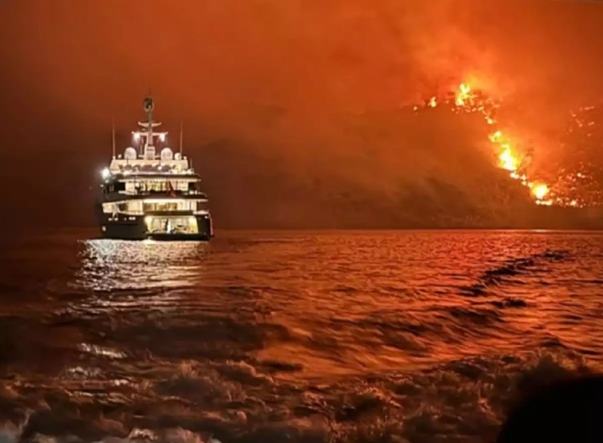 Hydra – The oligarch from Kazakhstan about the fire: The Greek authorities did not prevent us from leaving
 – 2024-07-03 21:12:57