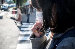 Συναγερμός στην Ιαπωνία: Βακτήριο που τρώει τη σάρκα εξαπλώνεται γρήγορα, μπορεί να σκοτώσει άνθρωπο μέσα σε 48 ώρες