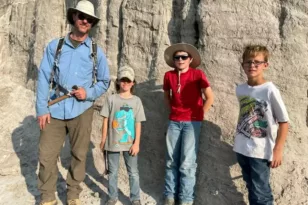 ΗΠΑ: Τρία παιδιά βρήκαν απολιθωμένη κνήμη νεαρού Τυραννόσαυρου Ρεξ