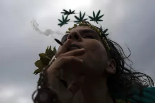 Βραζιλία: Το Ανώτατο Δικαστήριο ψήφισε την αποποινικοποίηση της κατοχής μαριχουάνας για προσωπική χρήση