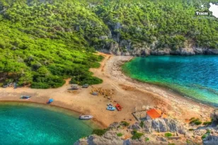 Καλοκαίρι 2024: Βάλε στην λίστα σου αυτές τις 4 μυστικές παραλίες στην Πελοπόννησο