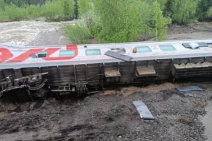 Ρωσία: Δύο νεκροί στα βαγόνια της αμαξοστοιχίας που εκτροχιάστηκε ΒΙΝΤΕΟ