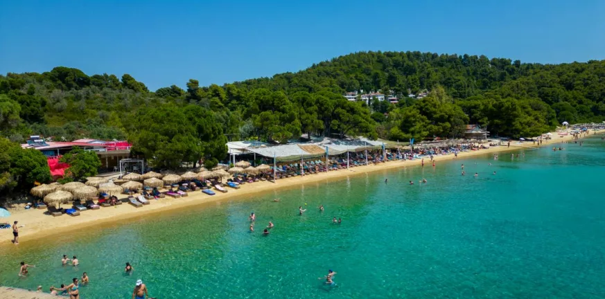 Σκιάθος: Η κοσμοπολίτισσα των Σποράδων