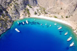 Σύμη: Συναγερμός για έξι ιταλικά αλιευτικά δίπλα στο νησί – Στο σημείο το Λιμενικό
