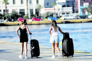 Που επιλέγουν να πάνε διακοπές και γιατί οι Πατρινοί, υπεύθυνοι ταξιδιωτικών πρακτορείων στην «Π»
