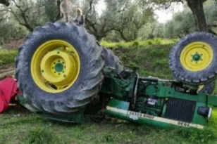 Καλάβρυτα: Νεκρός 60χρονος, καταπλακώθηκε από το τρακτέρ του