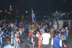 EURO 2004: 30 φωτογραφίες από τους πανηγυρισμούς στην Πάτρα