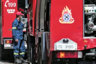 Φωτιά στο Σοφικό στην Κόρινθο, μήνυμα 112 στους κατοίκους της περιοχής να βρίσκονται σε ετοιμότητα ΒΙΝΤΕΟ