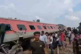 Ινδία: Δύο νεκροί από εκτροχιασμό βαγονιών τρένου ΒΙΝΤΕΟ