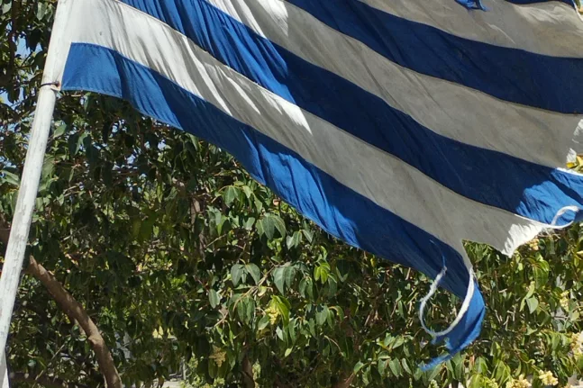 Αιγιάλεια: Τι υποστήριξαν οι ανήλικοι που έσκισαν Ελληνική Σημαία