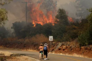 Καλιφόρνια: Μαίνεται η φωτιά που έχει κάψει 1,4 εκατ. στρέμματα