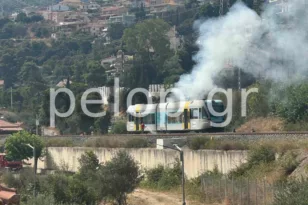 Αχαΐα: Συναγερμός για φωτιά σε βαγόνι του προαστιακού στην Ακράτα ΦΩΤΟ