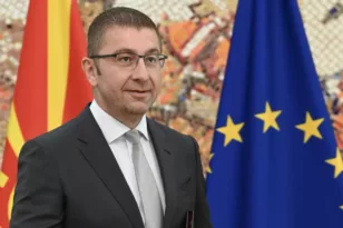 Μιλάει ξανά για «Μακεδονία» ο Μίτσκοσκι αλλά θέλει συνεργασία με τον Μητσοτάκη