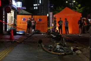 Νότια Κορέα: Τουλάχιστον εννέα νεκροί όταν αυτοκίνητο έπεσε πάνω στο πλήθος