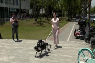 Ρομπότ σκύλος-οδηγός στοχεύει στη βελτίωση της ανεξαρτησίας των ατόμων με προβλήματα όρασης