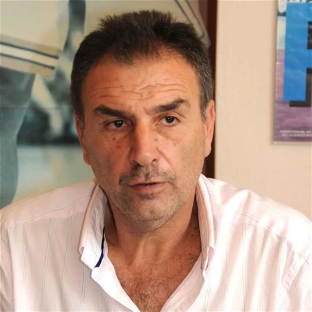 Πάτρα: Και βραδινές προπονήσεις στο γήπεδο Σαραβαλίου με κόντρα Πετρόπουλου-Οικονόμου Πάτρα: Και βραδινές προπονήσεις στο γήπεδο Σαραβαλίου με κόντρα Πετρόπουλου-Οικονόμου