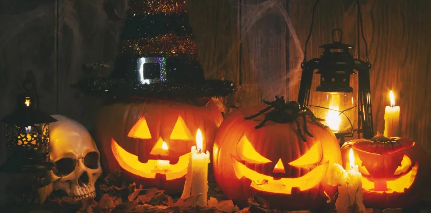 Η εξάπλωση του Halloween στην Ελλάδα: Από αρχαίο κέλτικο έθιμο σε εμπορικό φαινόμενο Η εξάπλωση του Halloween στην Ελλάδα: Από αρχαίο κέλτικο έθιμο σε εμπορικό φαινόμενο