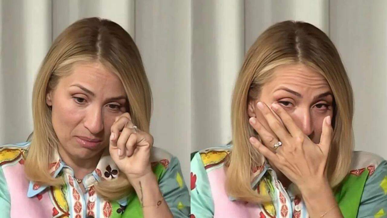 She burst into tears when she mentioned her mother VIDEO