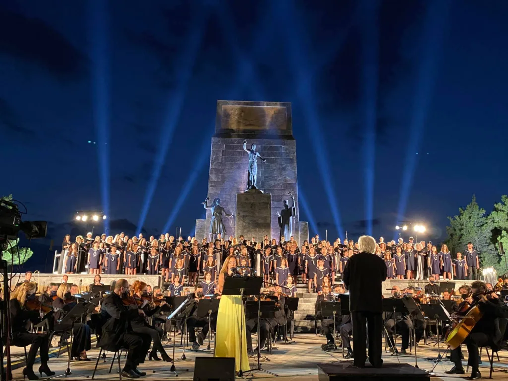 On ERTFLIX the concert of the National Symphony of ERT at the Panhellenic Hero of National Palingenesis