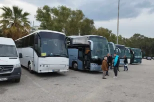 Αντιδρούν τα Τουριστικά λεωφορεία για την αδικία: Στο χέρι υπουργού η μείωση τελών