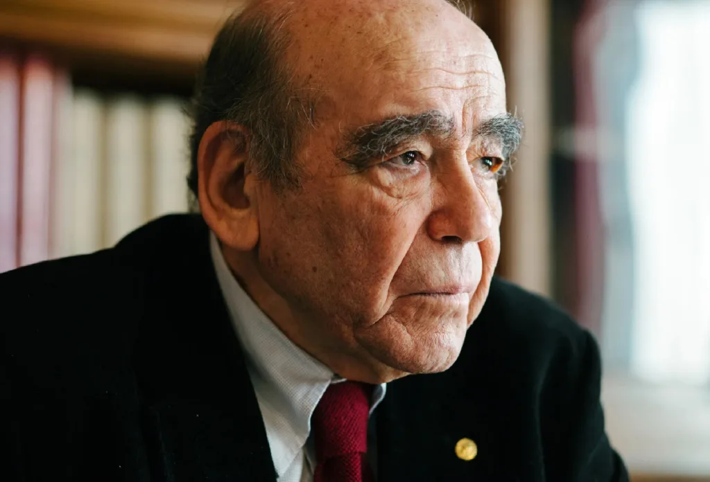 The great writer, Thanasis Valtinos, died