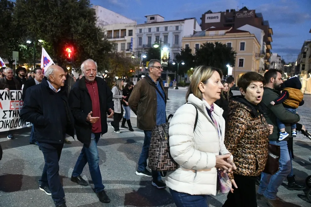 Πολυτεχνείο - πορεία - δήμος - εργατικό κέντρο