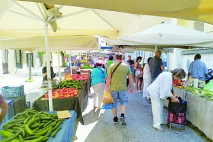 Αχαΐα: Νέοι πάγκοι σε Λαϊκές που αδειάζουν; Στην «Π» εκπρόσωποι του κλάδου