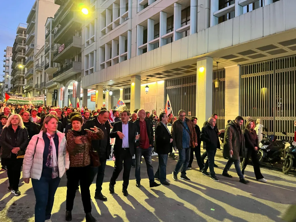 Πολυτεχνείο - πορεία - δήμος - εργατικό κέντρο