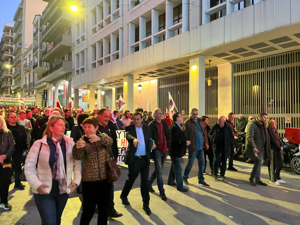 Πολυτεχνείο - πορεία - δήμος - εργατικό κέντρο