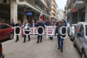 Πάτρα: Στους δρόμους ΓΣΕΕ και ΑΔΕΔΥ – Πάνω από 5.000 άτομα στην πορεία για την 24ωρη απεργία ΦΩΤΟ