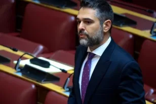 Σαρακιώτης: Φεύγω από τον ΣΥΡΙΖΑ, κρατάω την έδρα