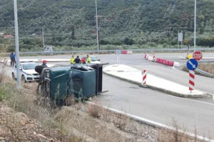 Αγρίνιο: Σοβαρό τροχαίο με εγκλωβισμό οδηγού στην Καμαρούλα ΦΩΤΟ-ΒΙΝΤΕΟ