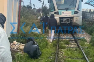 Πάτρα: Τι λέει η Hellenic Train για την πρωινή παράσυρση ΙΧ απο τον Προαστιακό, γιατί ήταν ανεβασμένες οι μπάρες