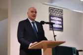 Δένδιας: Εύσημα για τον απεγκλωβισμό Ελλήνων από το Ισραήλ