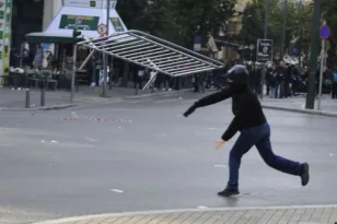 Σοκ στο Βέλγιο: Πάτησαν οπαδό με δίκυκλο