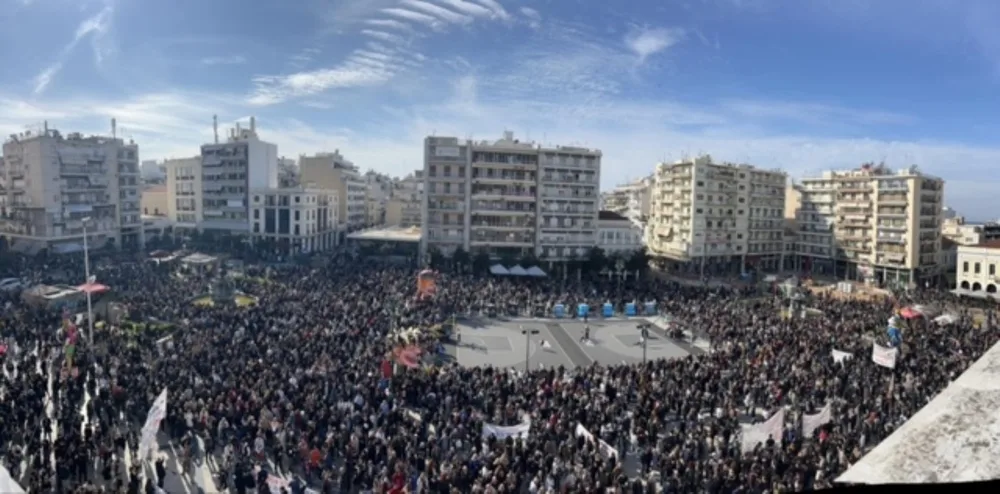 Δήμος Πατρέων: συγκέντρωση - Τέμπη