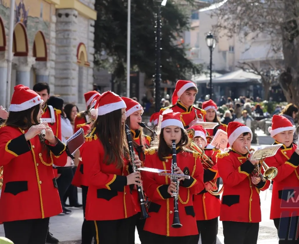 Τα μέλη της Φιλαρμονικής έδωσαν το δικό τους «χρώμα»