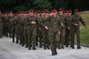 Η Πολωνία στηρίζει την πρόταση του Τραμπ για αμυντικές δαπάνες στο 5%